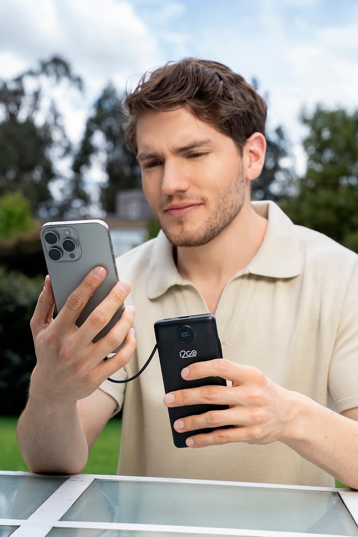 Batería Portátil con Cables y Enchufe 10000mAh